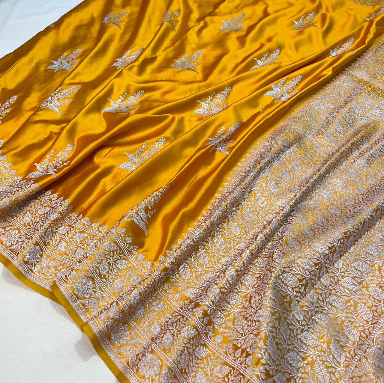 Banarasi Handloom Mashru Saree code-011