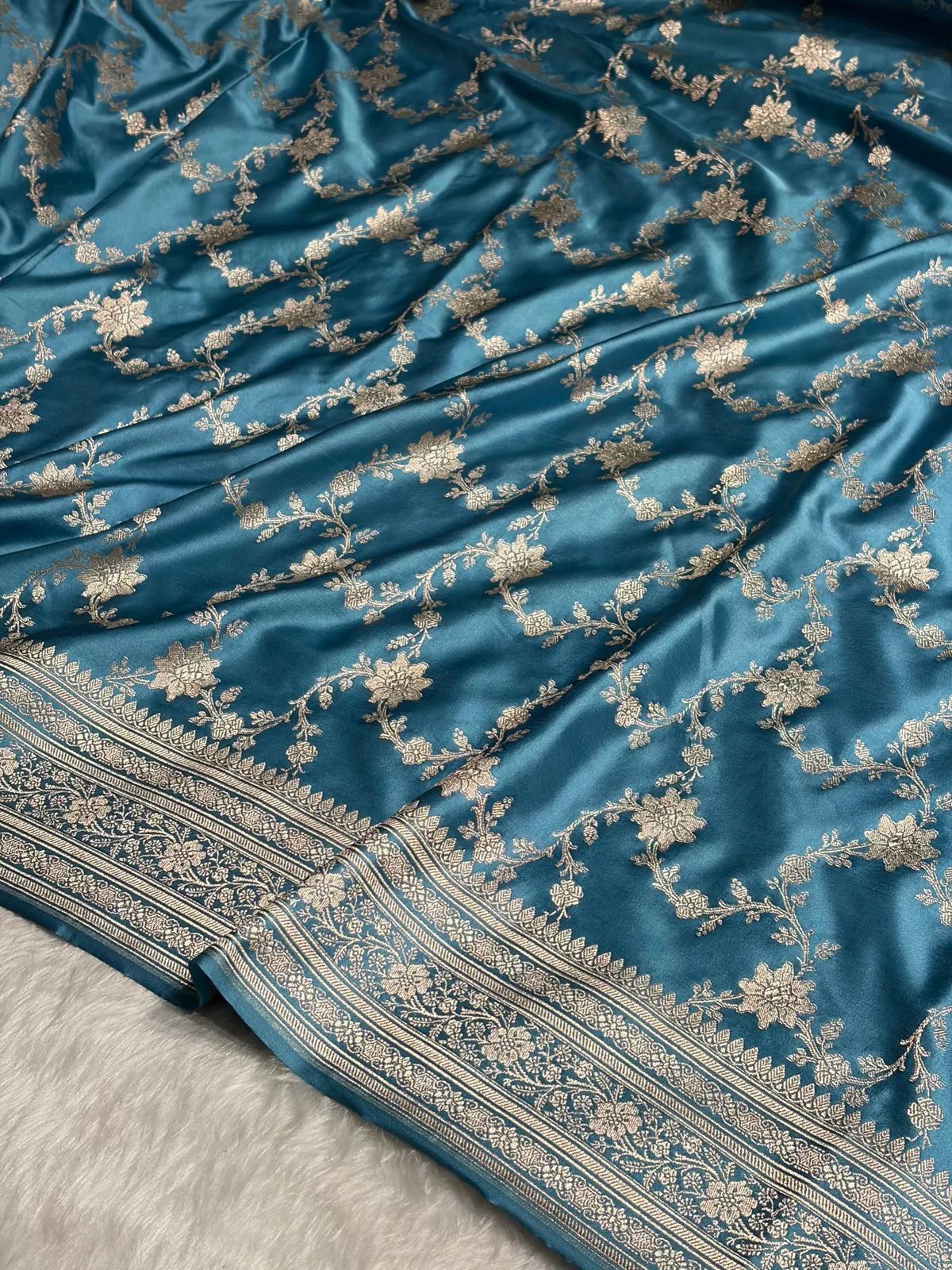 Banarasi Handloom Mashru Saree code-008