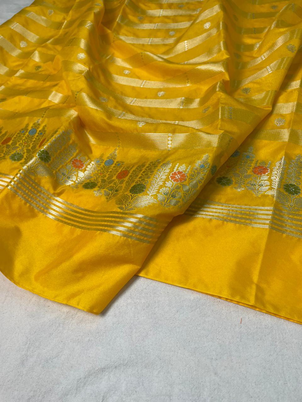Banarasi Raw mango Semi Silk Saree code-012